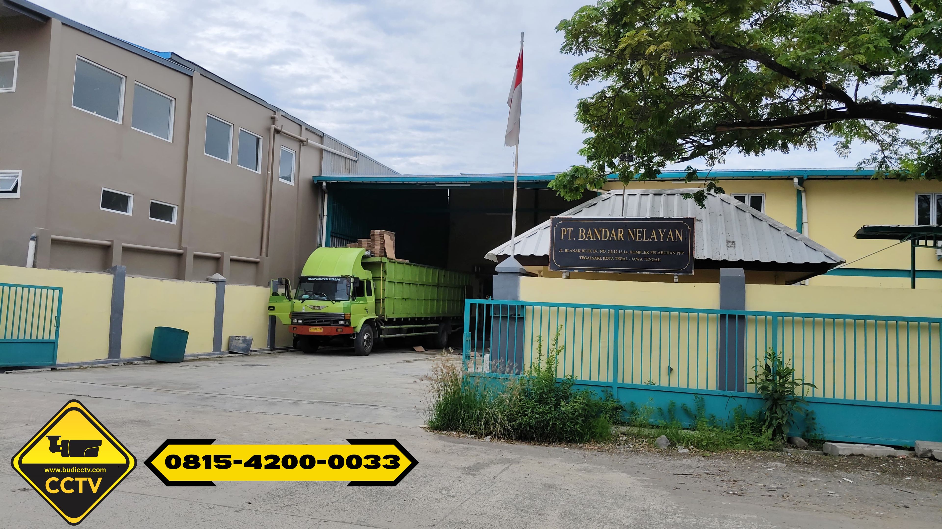 Pemasangan CCTV Hikvision 8 Channel Smart Hybrid Light 2MP di PT Wilayah Kota Pekalongan